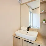 Loki's Retreat With Hot Tub * יורק