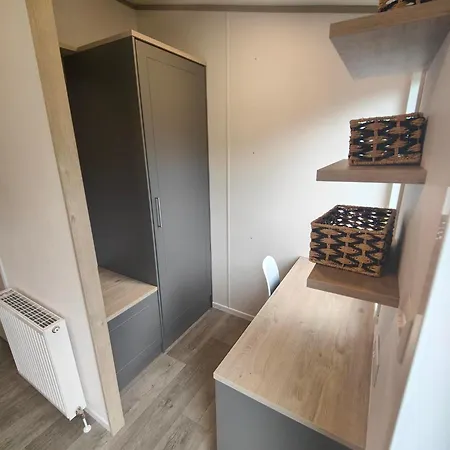 Loki's Retreat With Hot Tub *