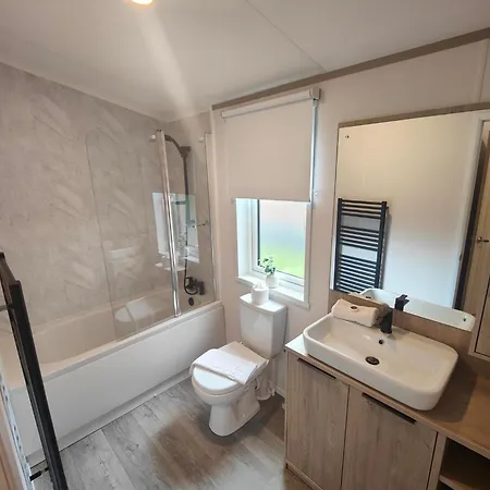 Loki's Retreat With Hot Tub York