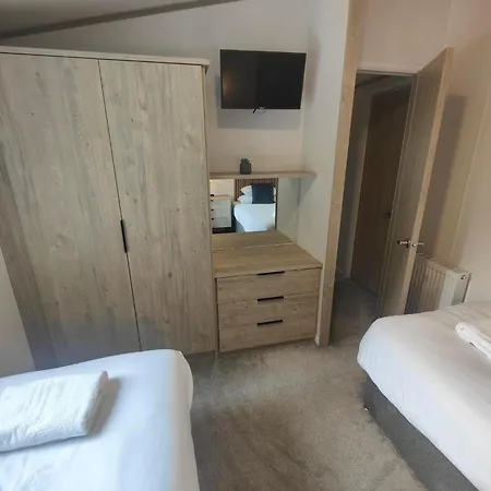 Loki's Retreat With Hot Tub