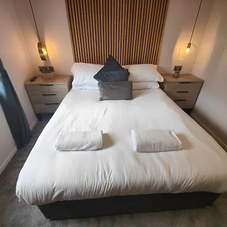 Loki's Retreat With Hot Tub York